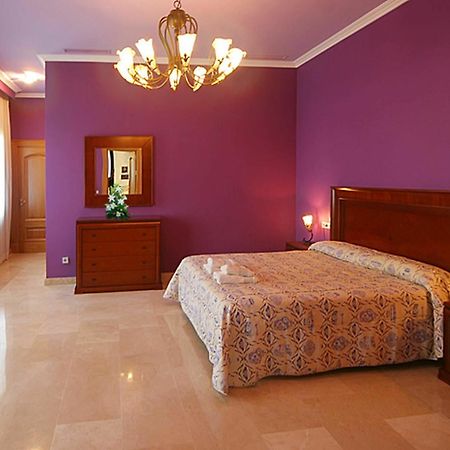 Villa With 4 Bedrooms In Las Lagunas De Mijas, With Wonderful Mountain Exterior photo